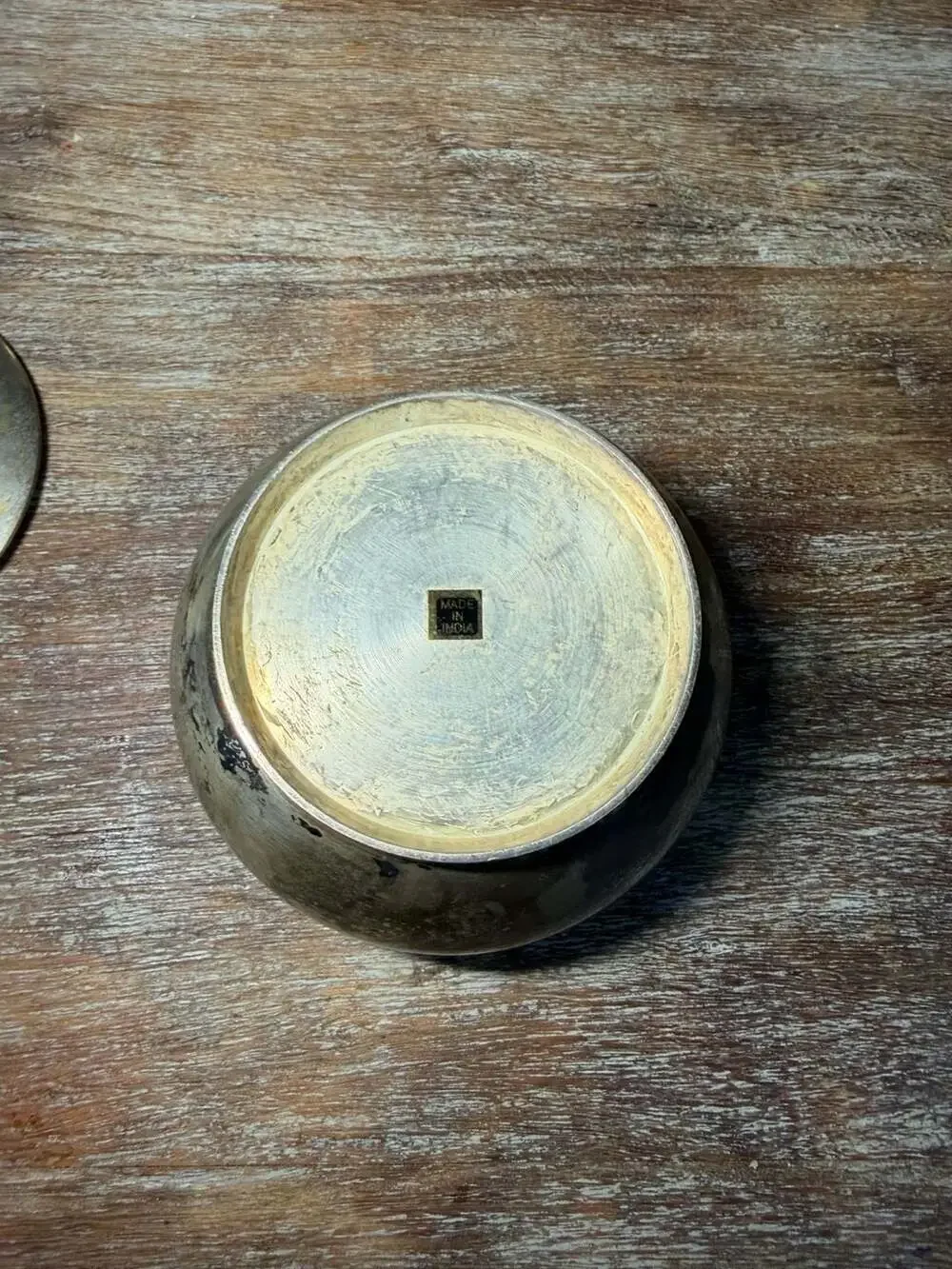 Cosmopolitan Silver Mercury Metal Candle with Lid